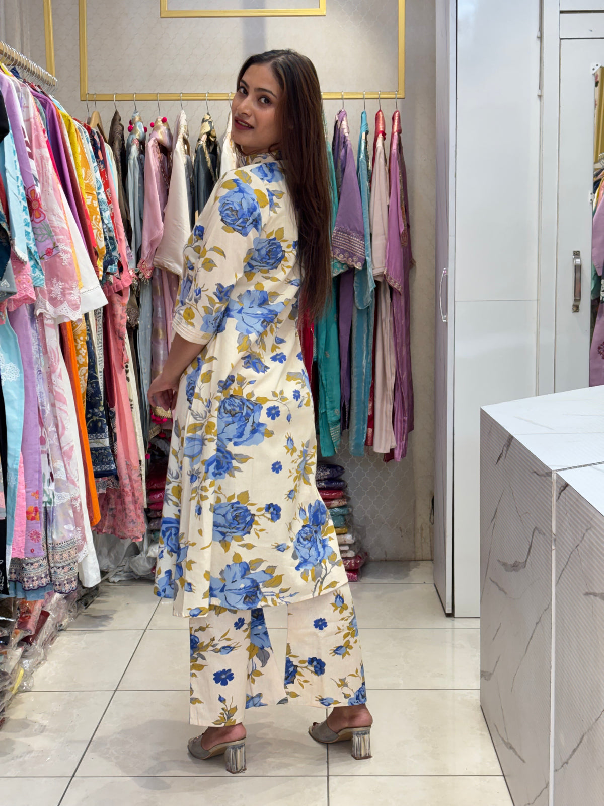 Cream Blue Floral Set